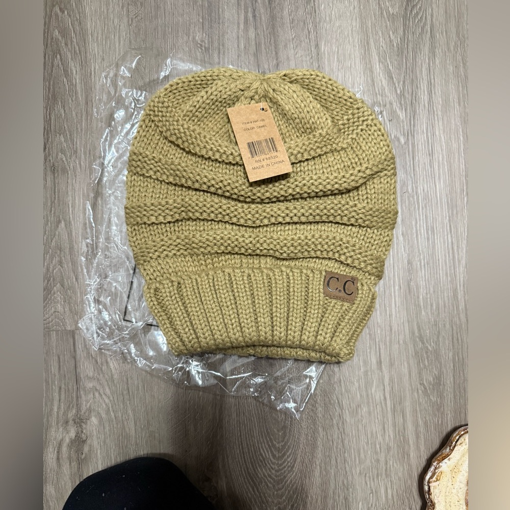 NWT CC GIRLIE GIRLS HEAD TOBAGON